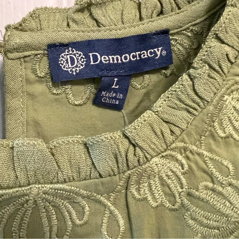 Democracy Olive Green Embroidered Top - Picture 2 of 9
